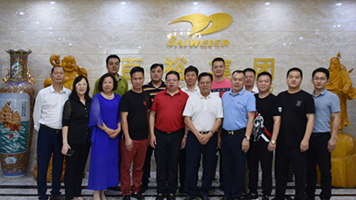 傾聽(tīng)企業(yè)心聲：南寧市民營(yíng)企業(yè)家聯(lián)合會(huì )走訪(fǎng)百裕集團