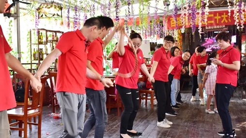 百裕教育開(kāi)展喜迎國慶戶(hù)外團建活動(dòng)